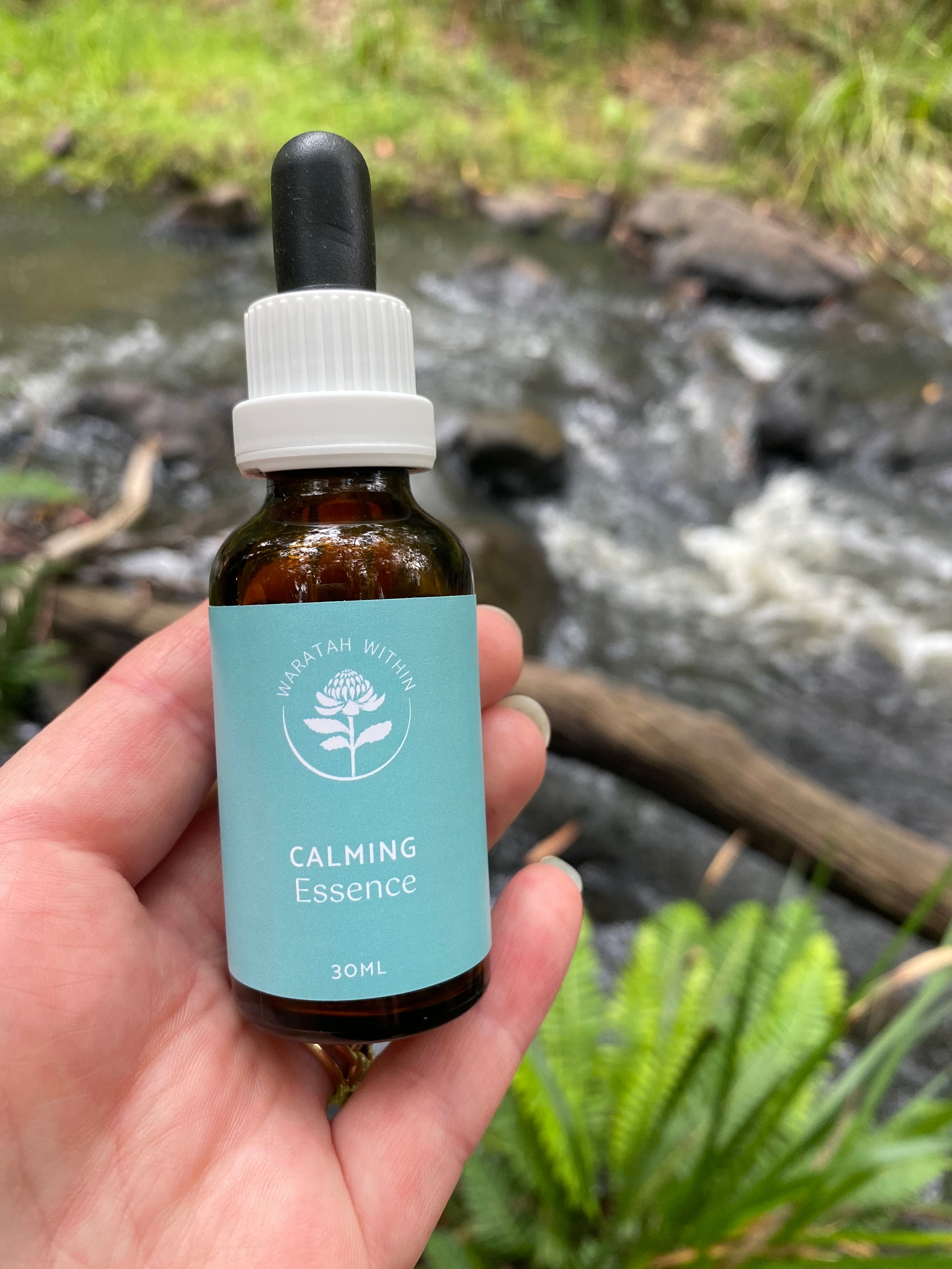 Calming Essense 30ml Assists with calming and slowing down a busy brain. Let go of worry to find peace.